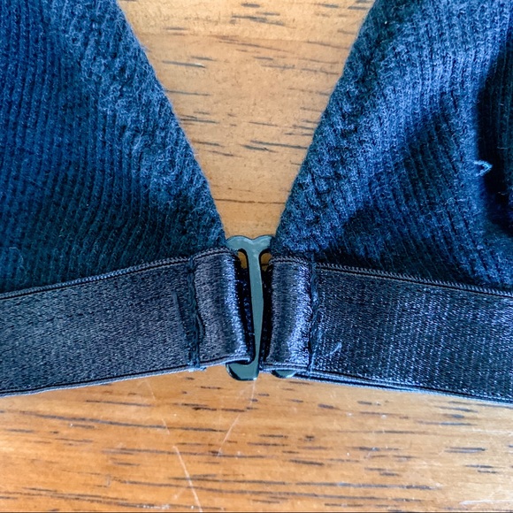 Tobi • Ribbed Bralette - Picture 3 of 4